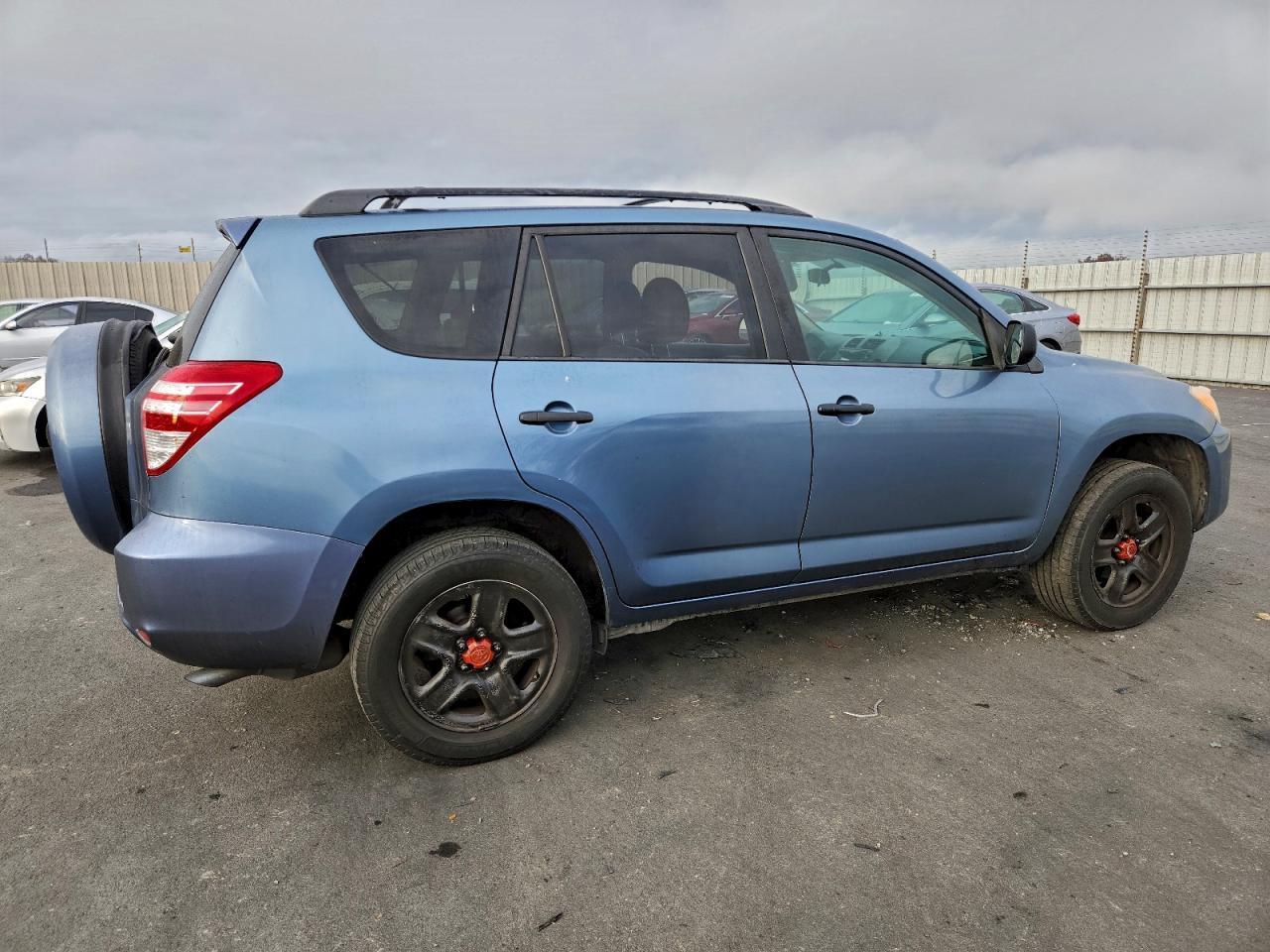 2011 Toyota Rav4 - Image 3