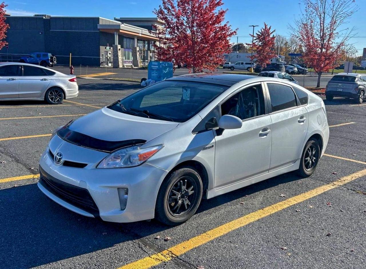 2015 Toyota Prius - Фото 2