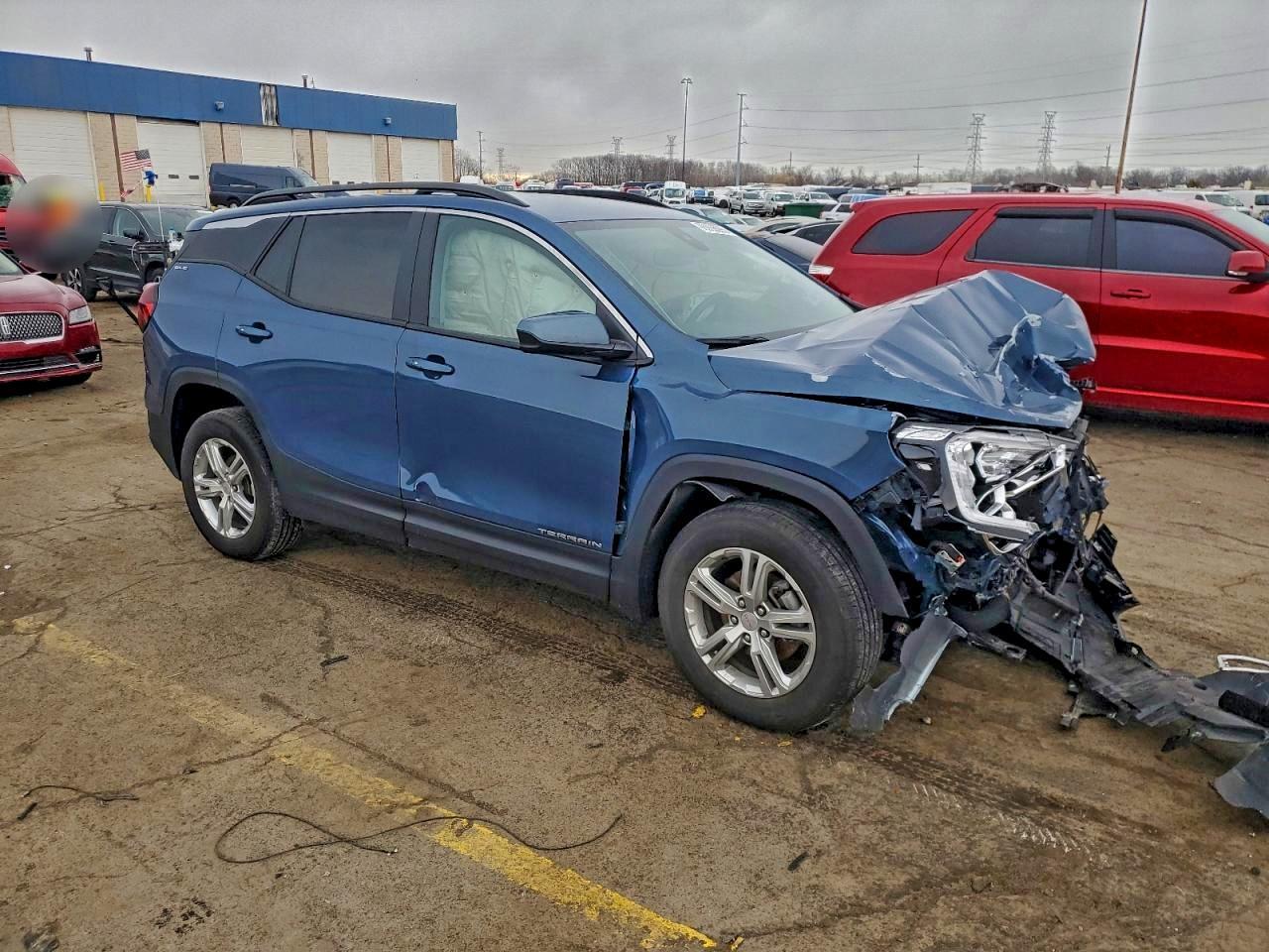 2024 GMC Terrain Sle - Image 4