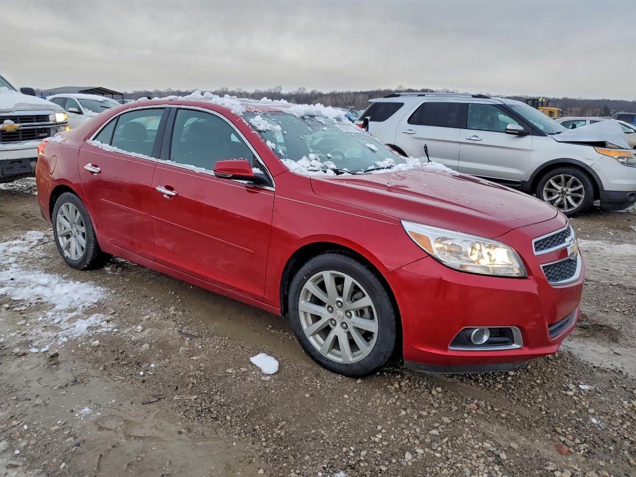 2013 Chev Malibu - Фото 4