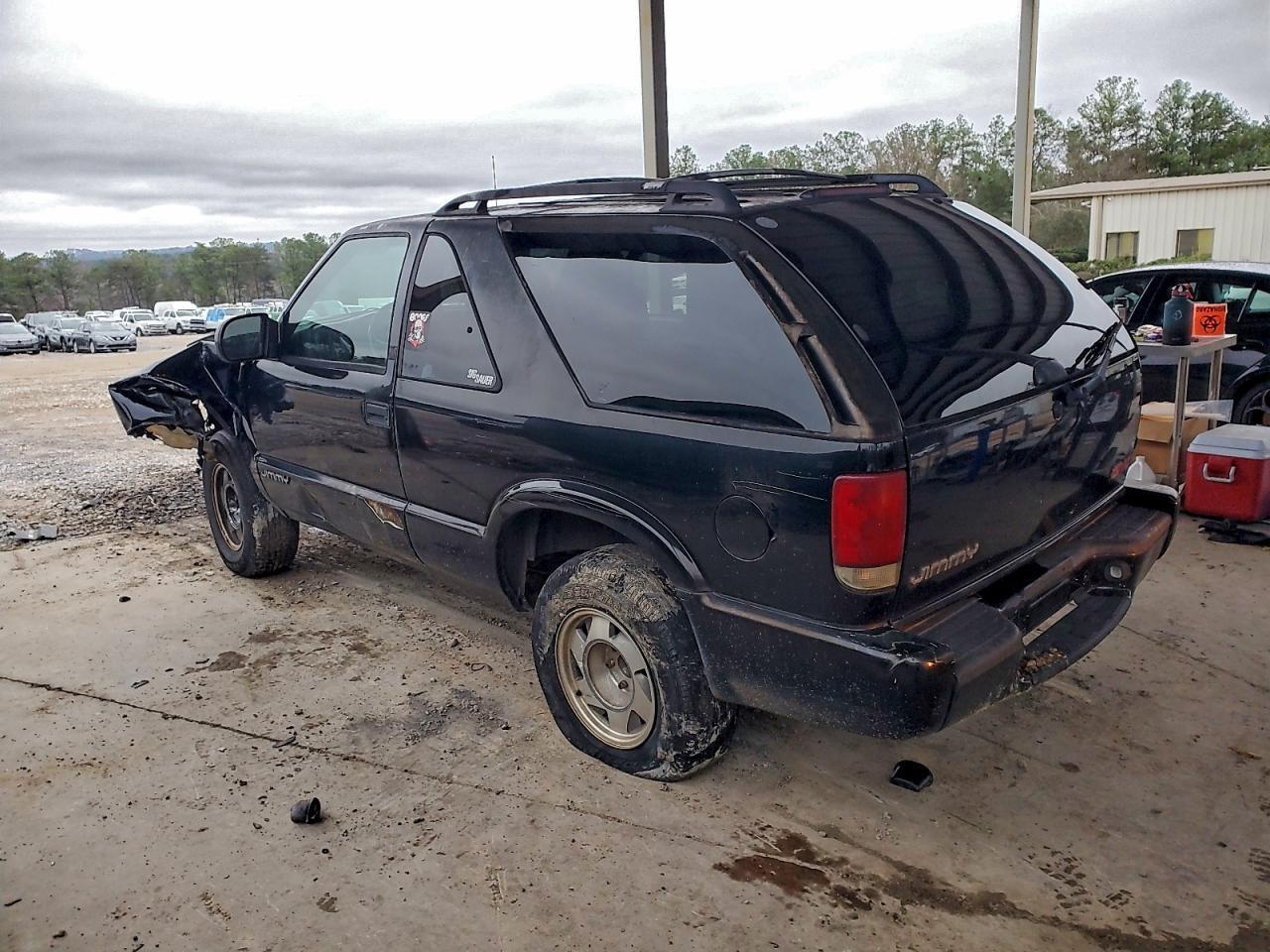 2001 GMC Jimmy - Фото 2