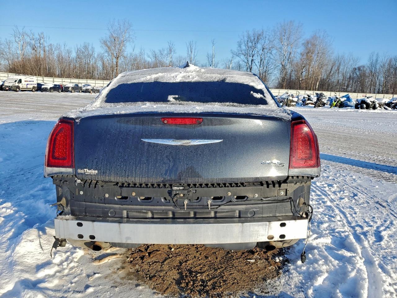 2019 Chrysler 300 S - Image 6