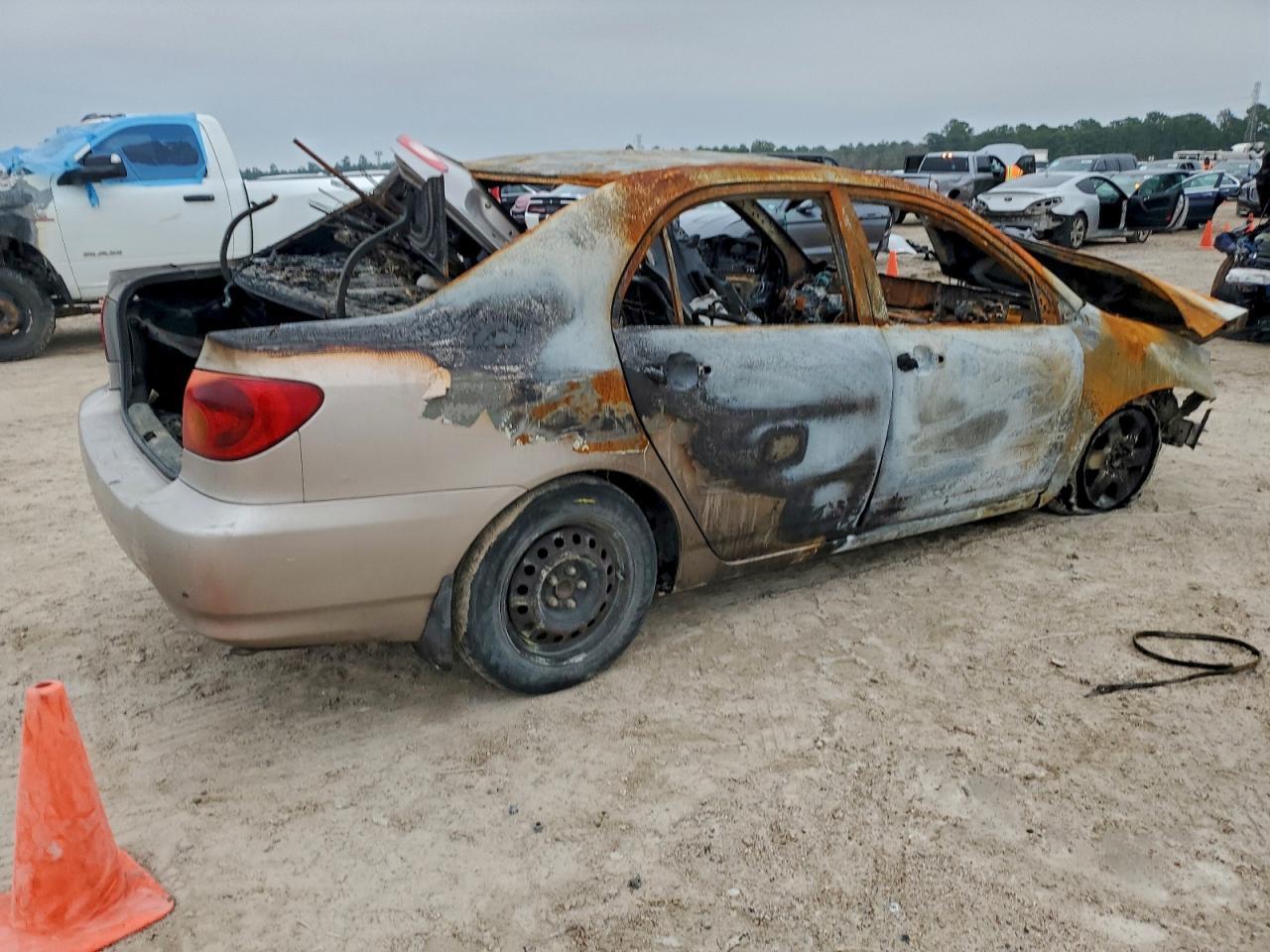 2003 Toyota Corolla Ce - Фото 3