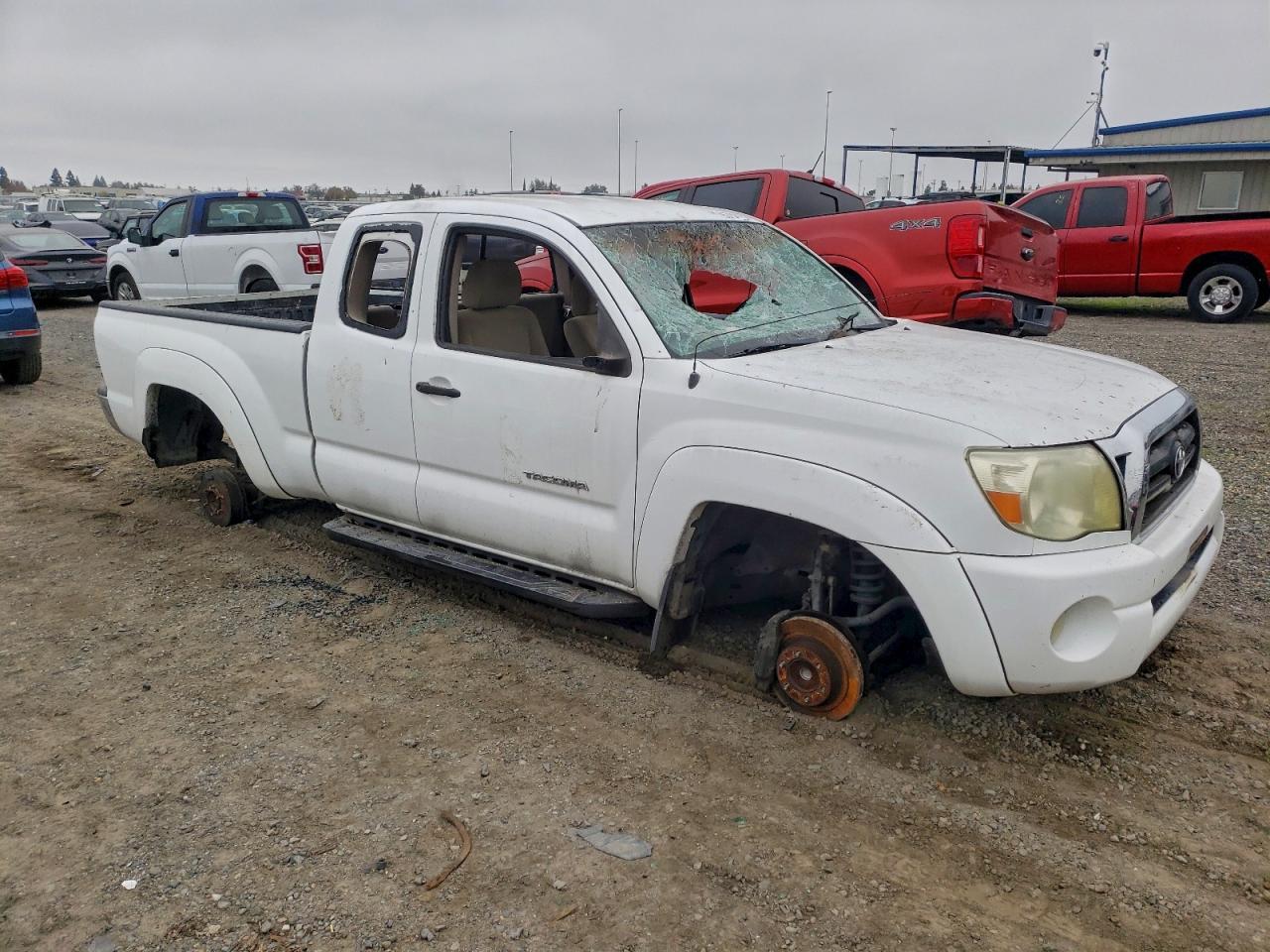 2005 Toyota Tacoma Prerunner V6 - Image 4
