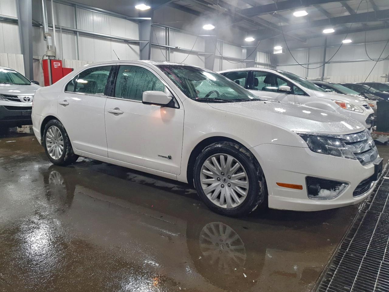 2010 Ford Fusion Hybrid - Фото 4