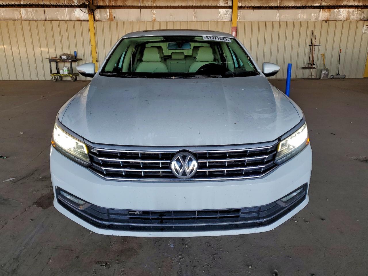 2017 Volkswagen Passat Se - Image 5