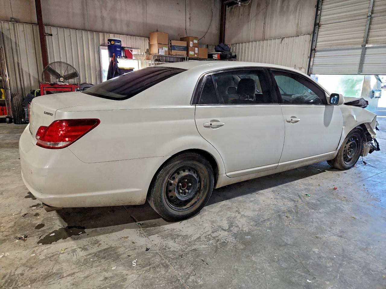 2005 Toyota Avalon Limited - Фото 3