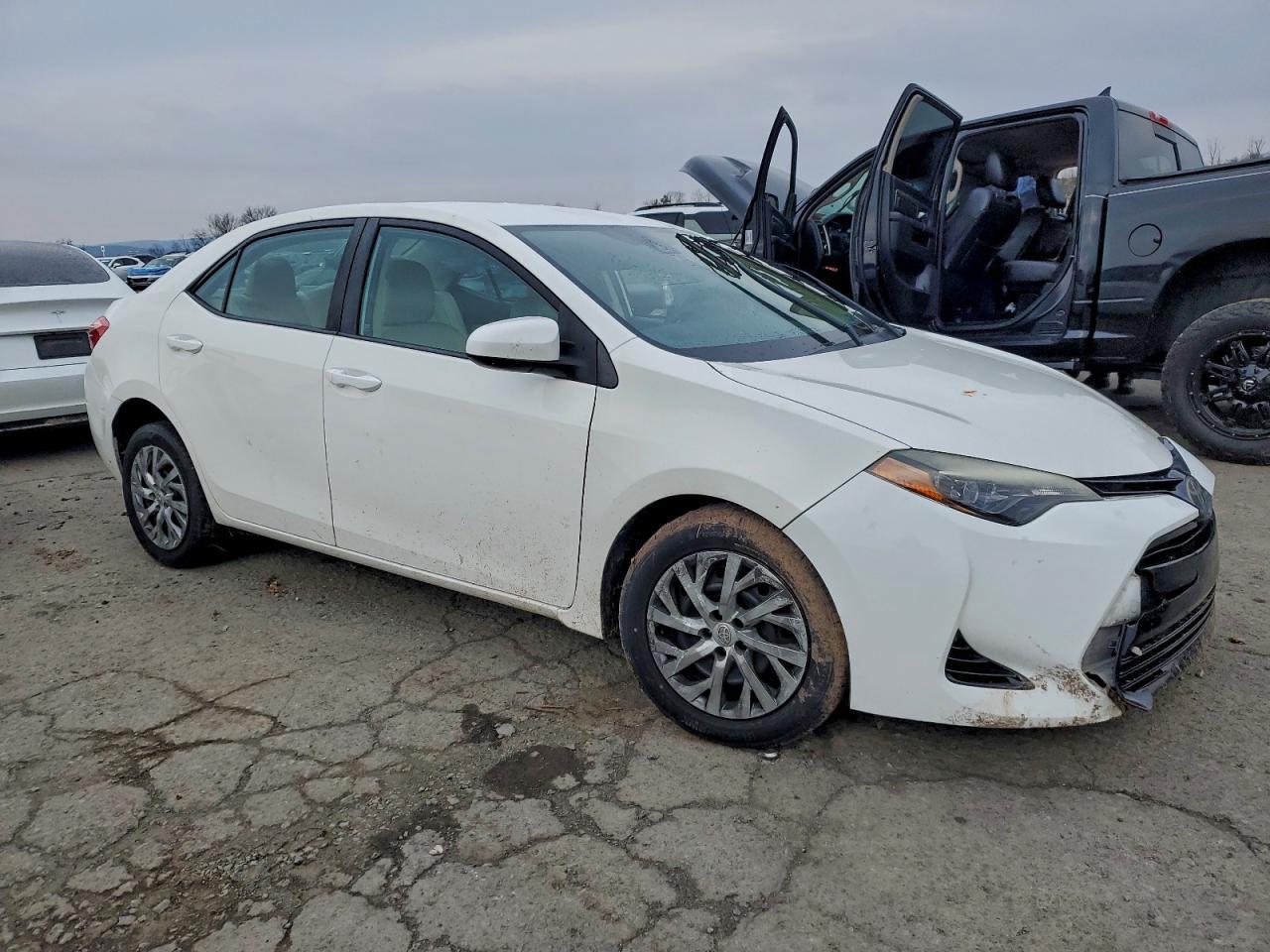 2017 Toyota Corolla L - Image 4