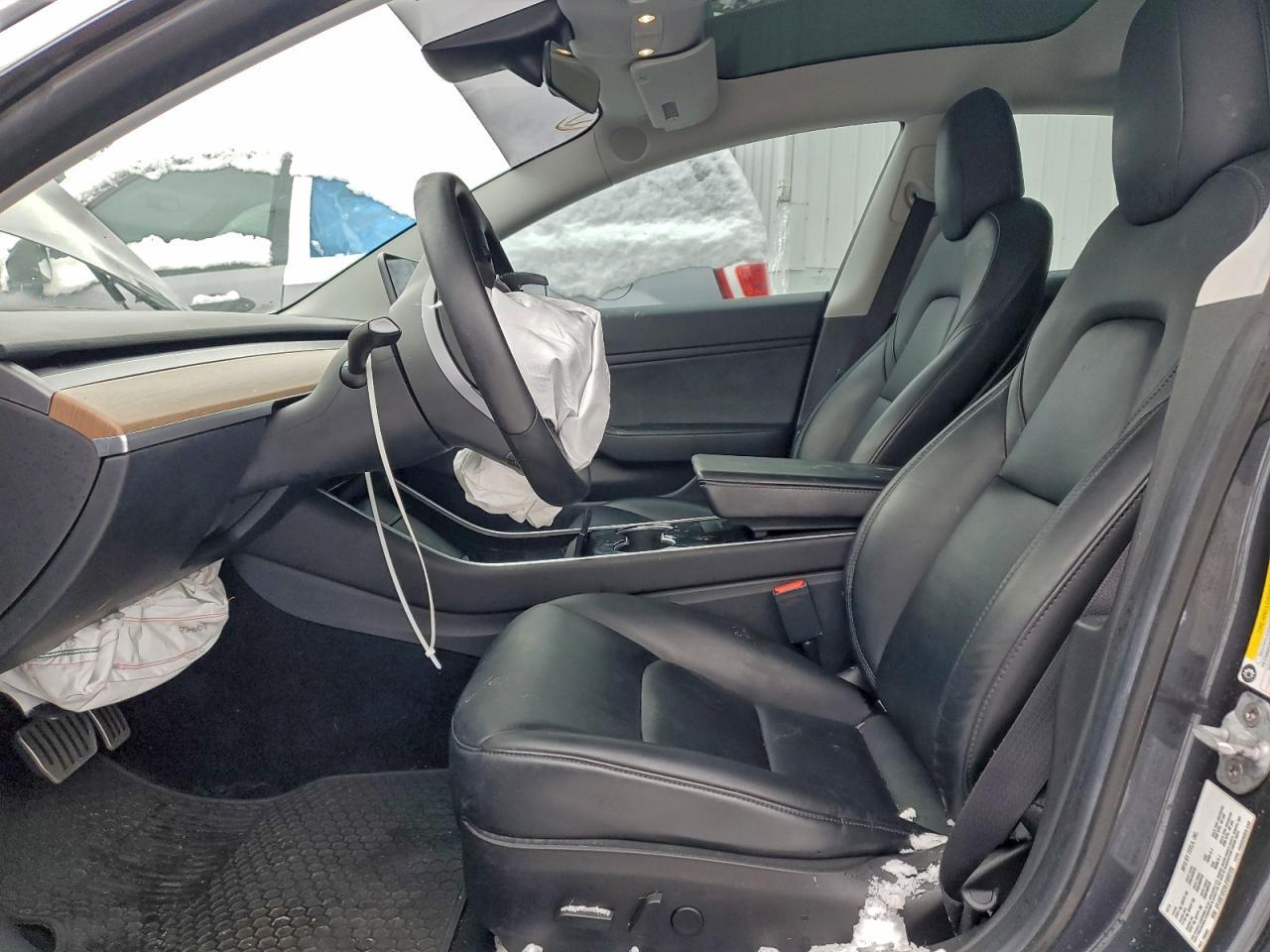 2020 Tesla Model 3 - Фото 7