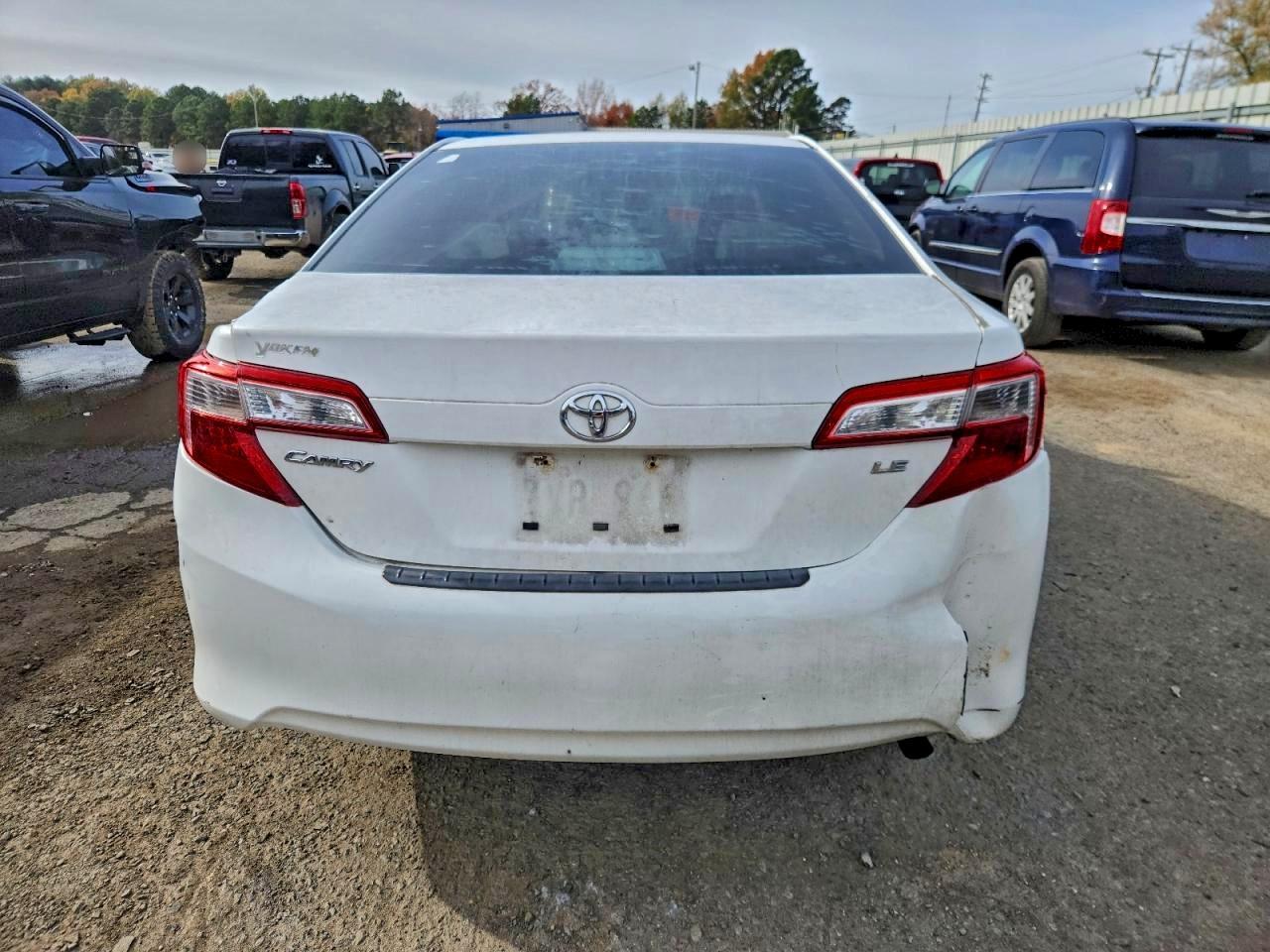 2013 Toyota Camry L - Image 6