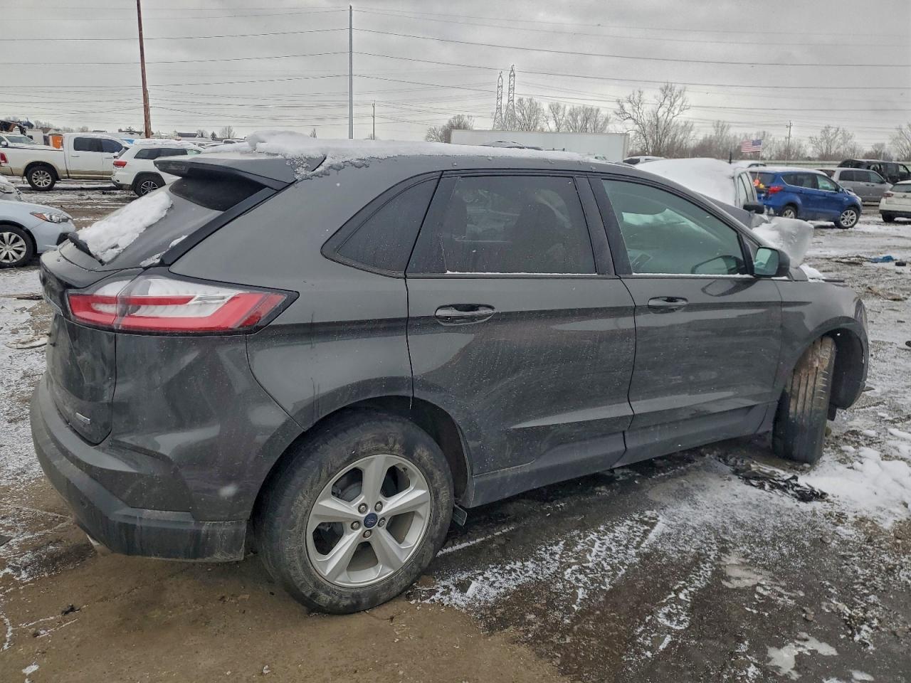 2020 Ford Edge Se - Фото 3