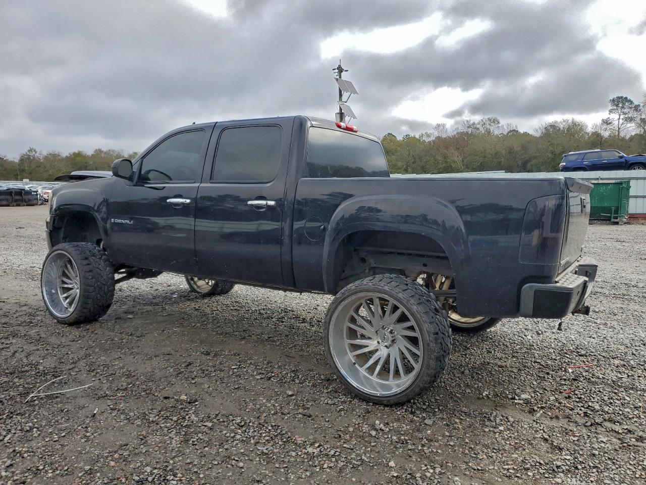2008 GMC New Sierra K1500 Denali - Фото 2
