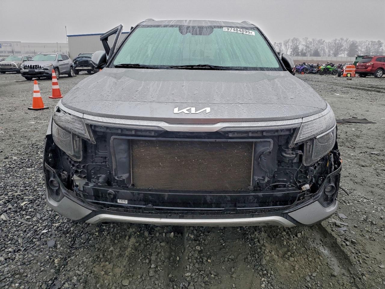 2022 Kia Seltos S - Фото 5