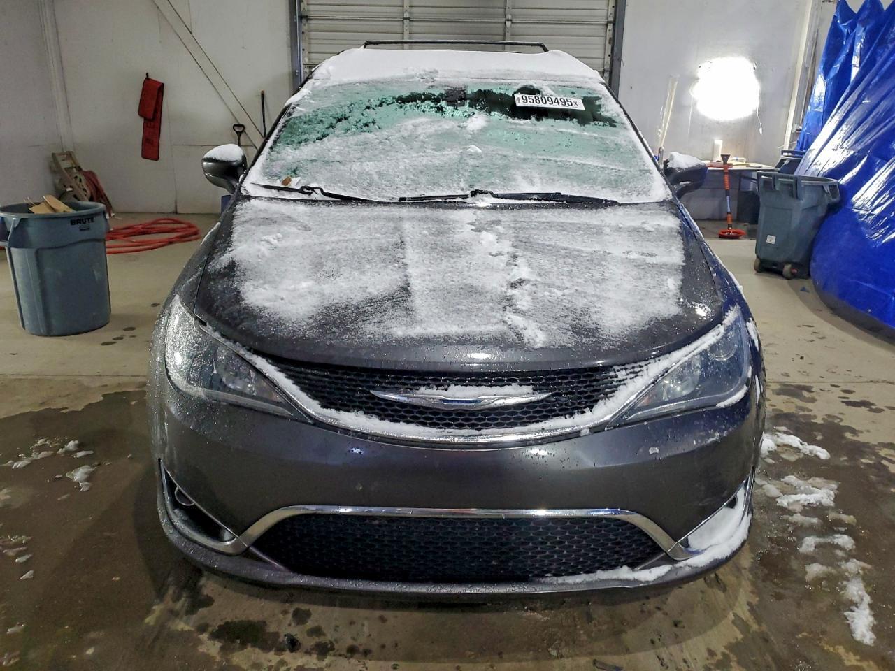 2017 Chrysler Pacifica Touring L - Фото 5