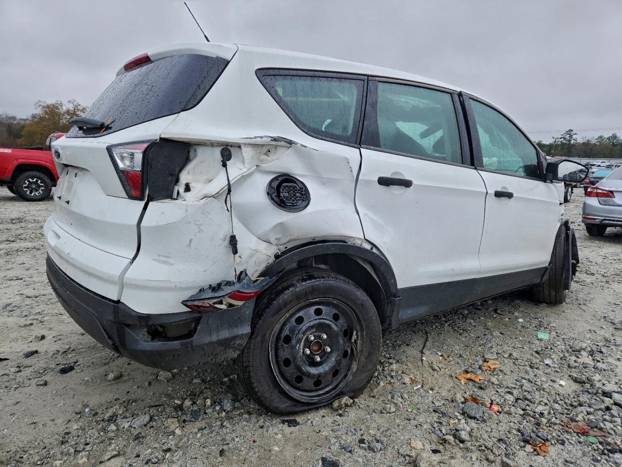 2018 Ford Escape S - Фото 3