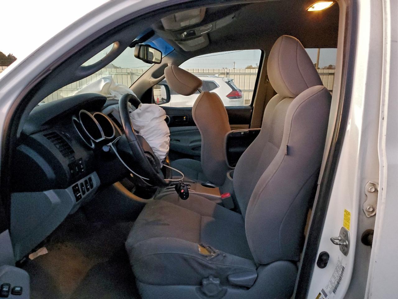 2010 Toyota Tacoma Double Cab - Фото 7