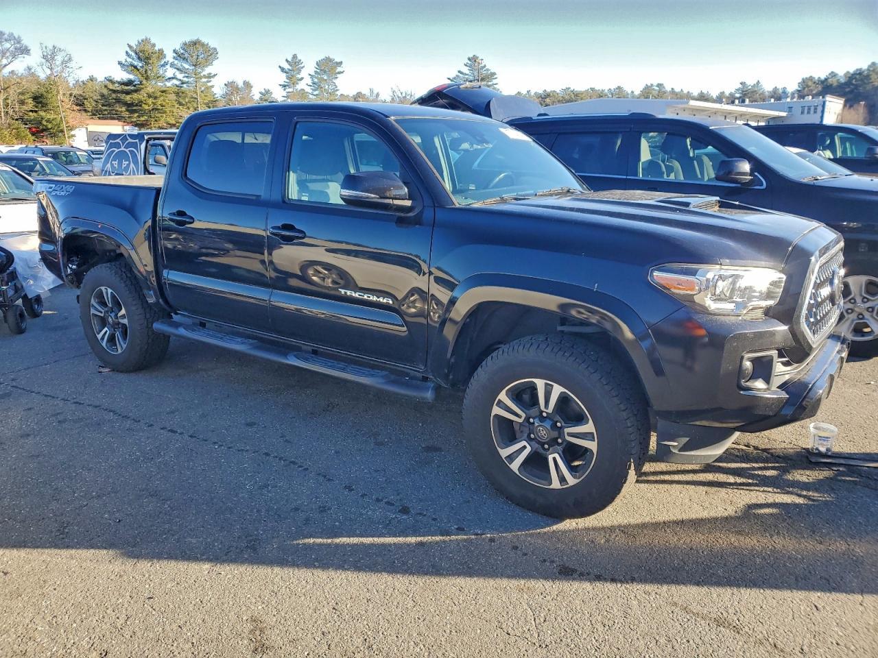 2018 Toyota Tacoma Double Cab - Фото 4