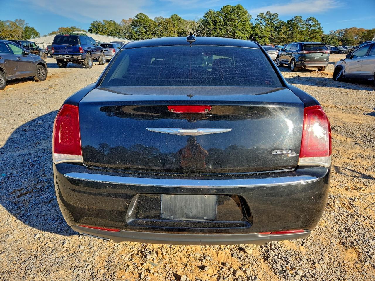 2017 Chrysler 300C - Фото 6