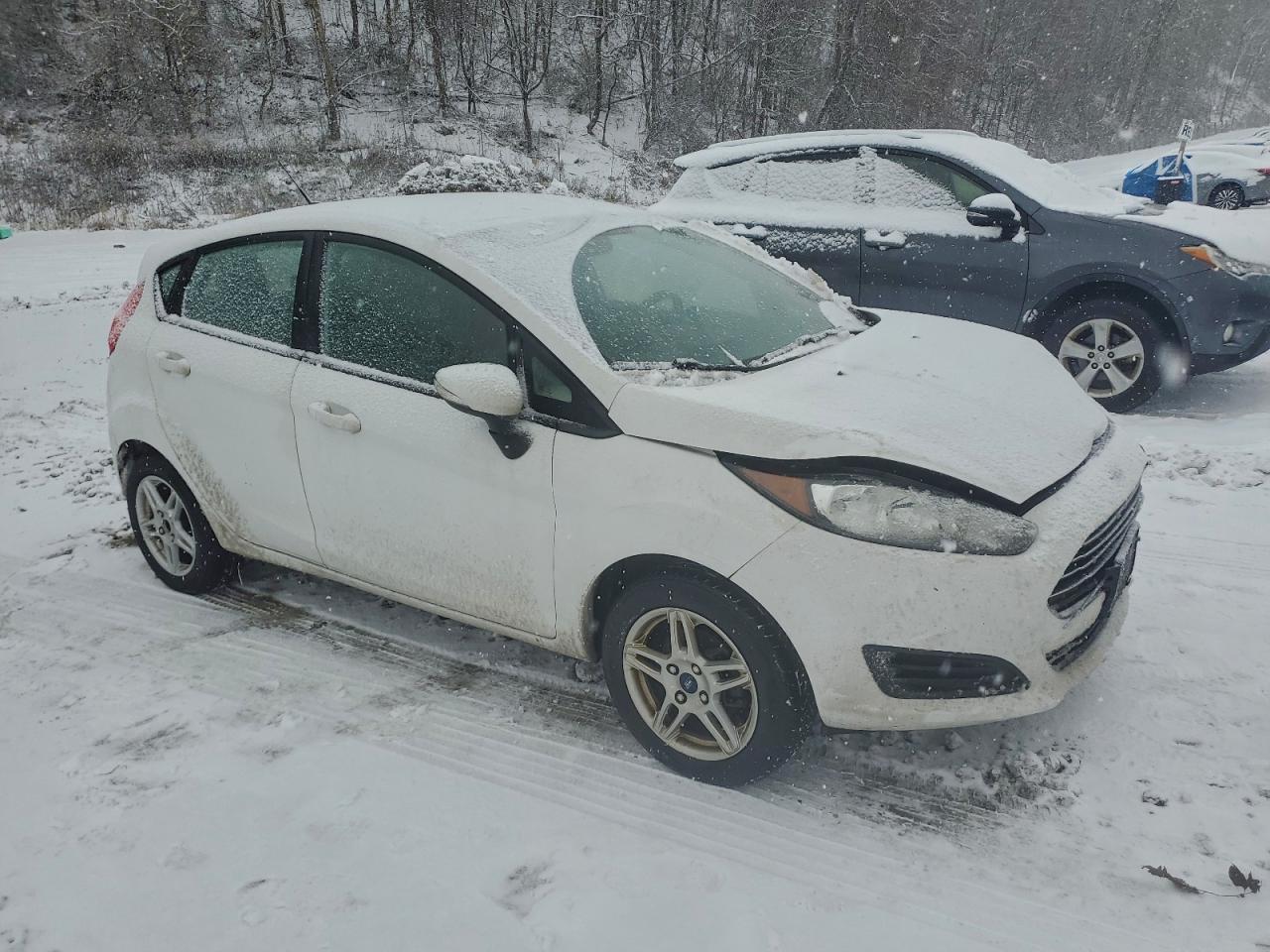 2019 Ford Fiesta Se - Фото 4