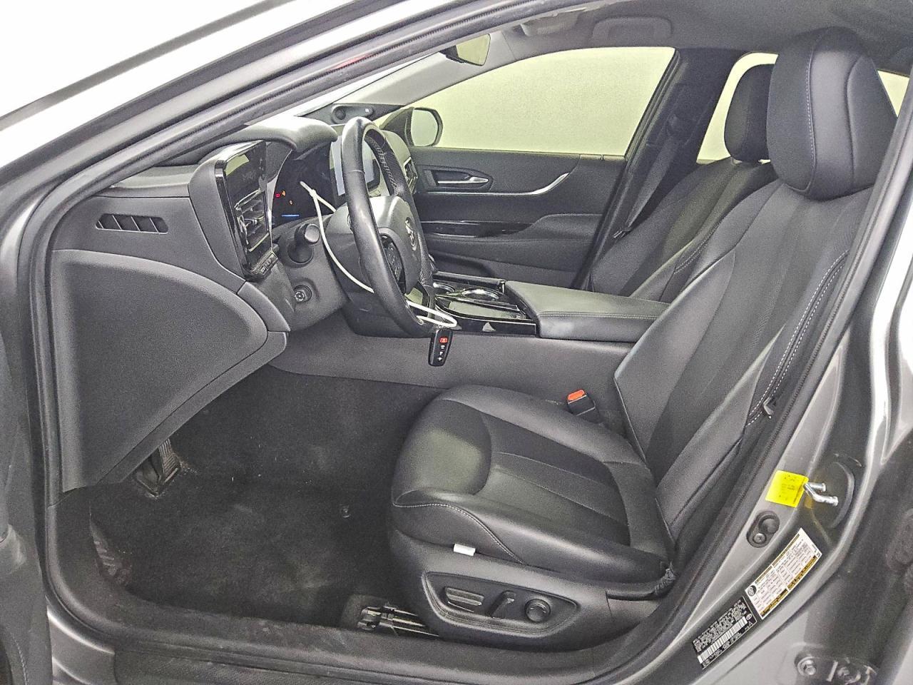 2022 Toyota Mirai Le - Фото 7