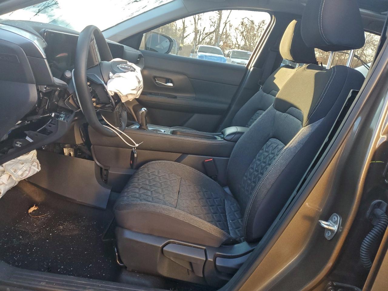 2025 Nissan Kicks Sv - Image 7