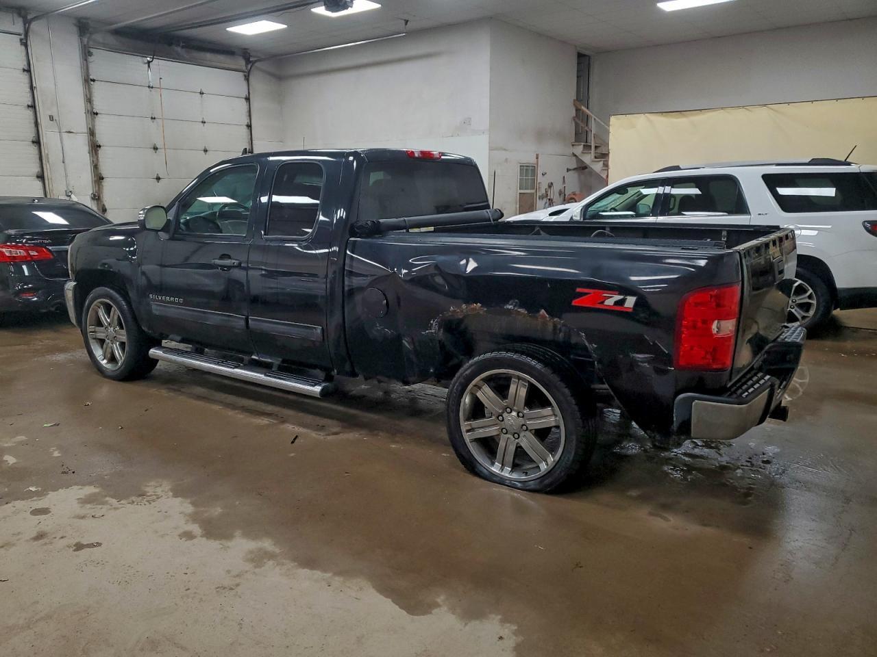 2012 Chevrolet Silverado C1500 Lt - Image 2