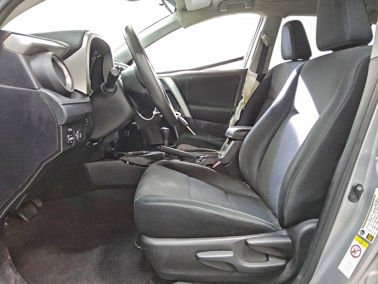 2017 Toyota Rav4 Le - Image 7