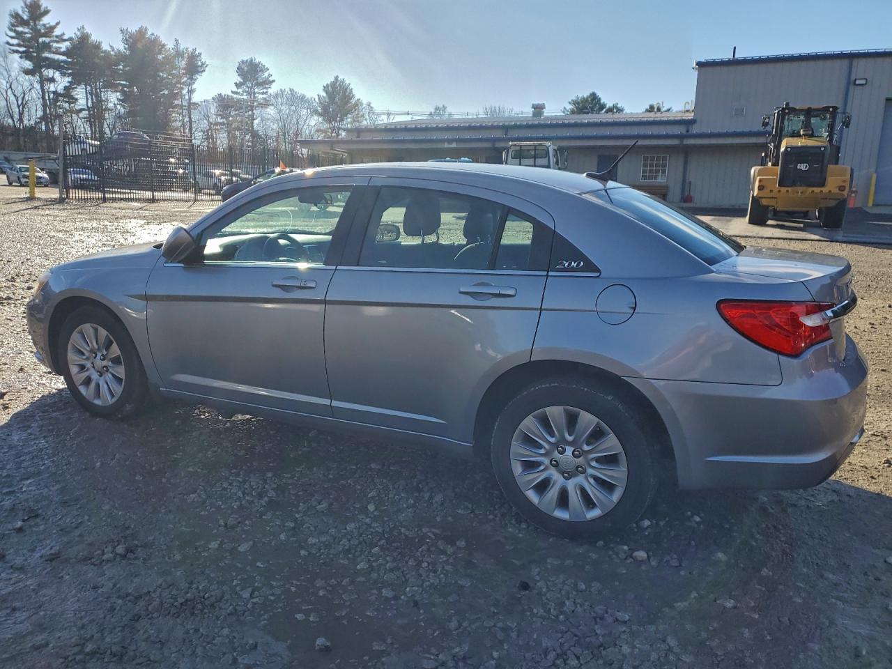 2014 Chrysler 200 Lx - Фото 2