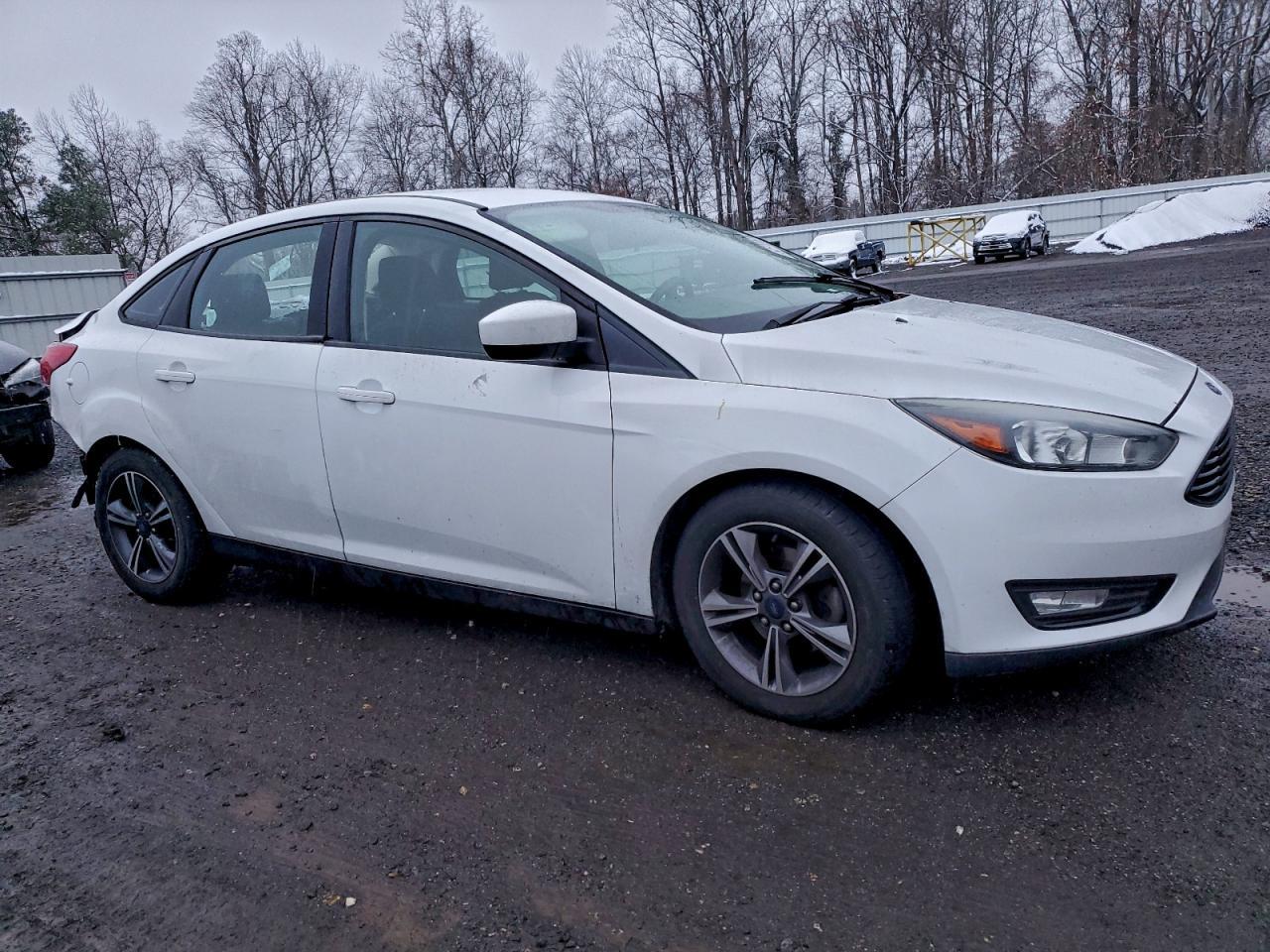 2018 Ford Focus Se - Фото 4