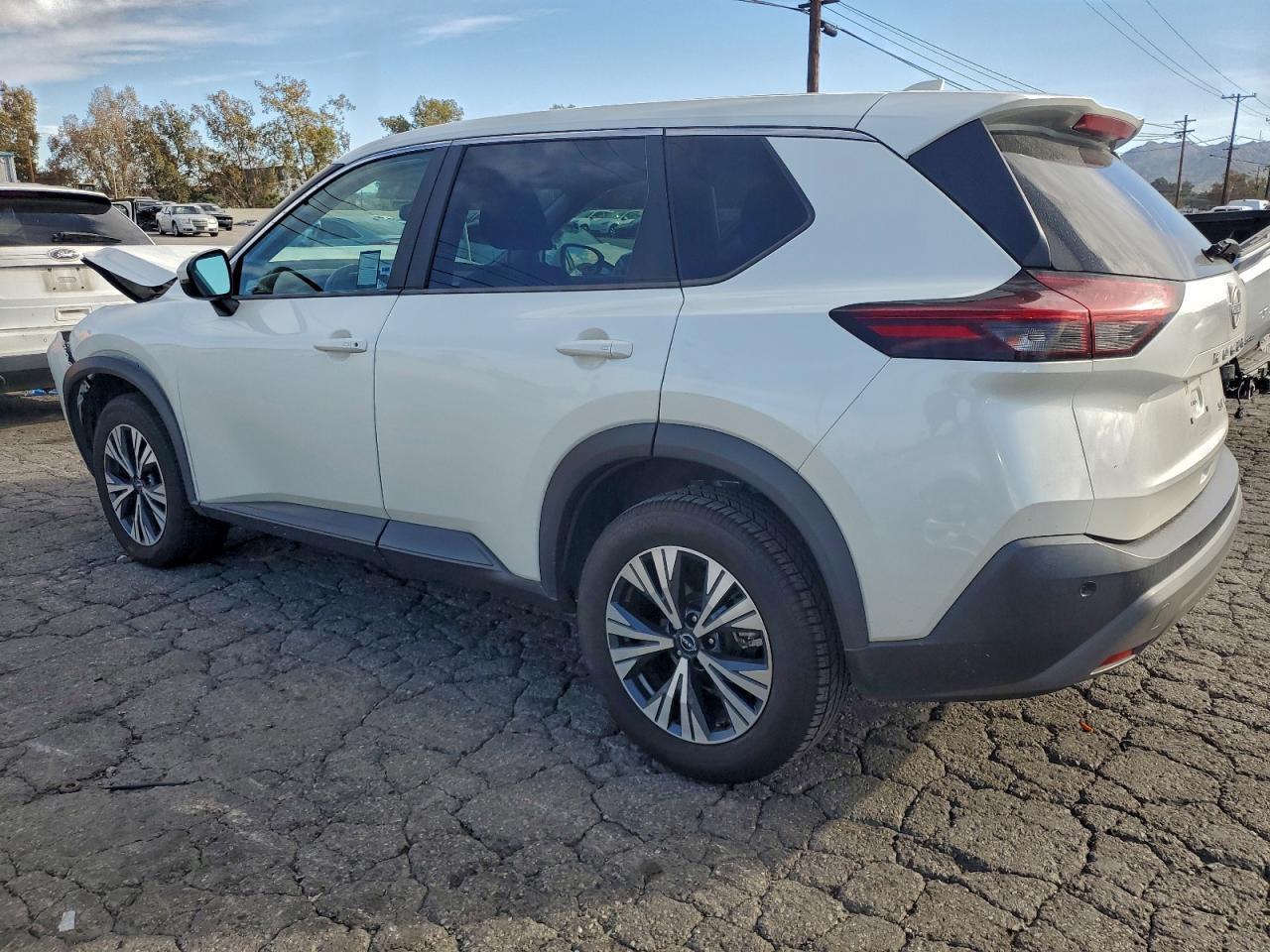 2022 Nissan Rogue Sv - Фото 2