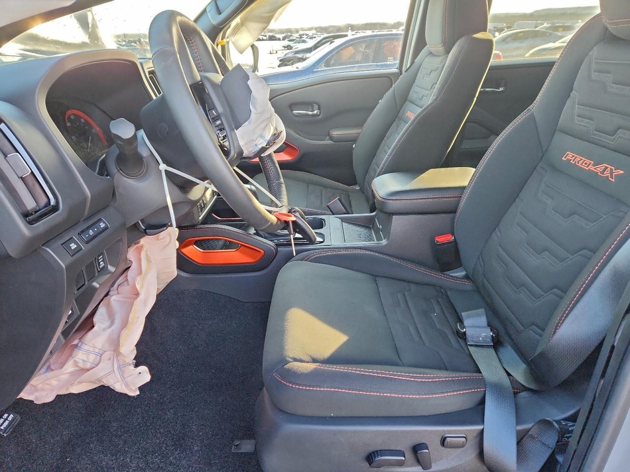 2025 Nissan Frontier S - Фото 7