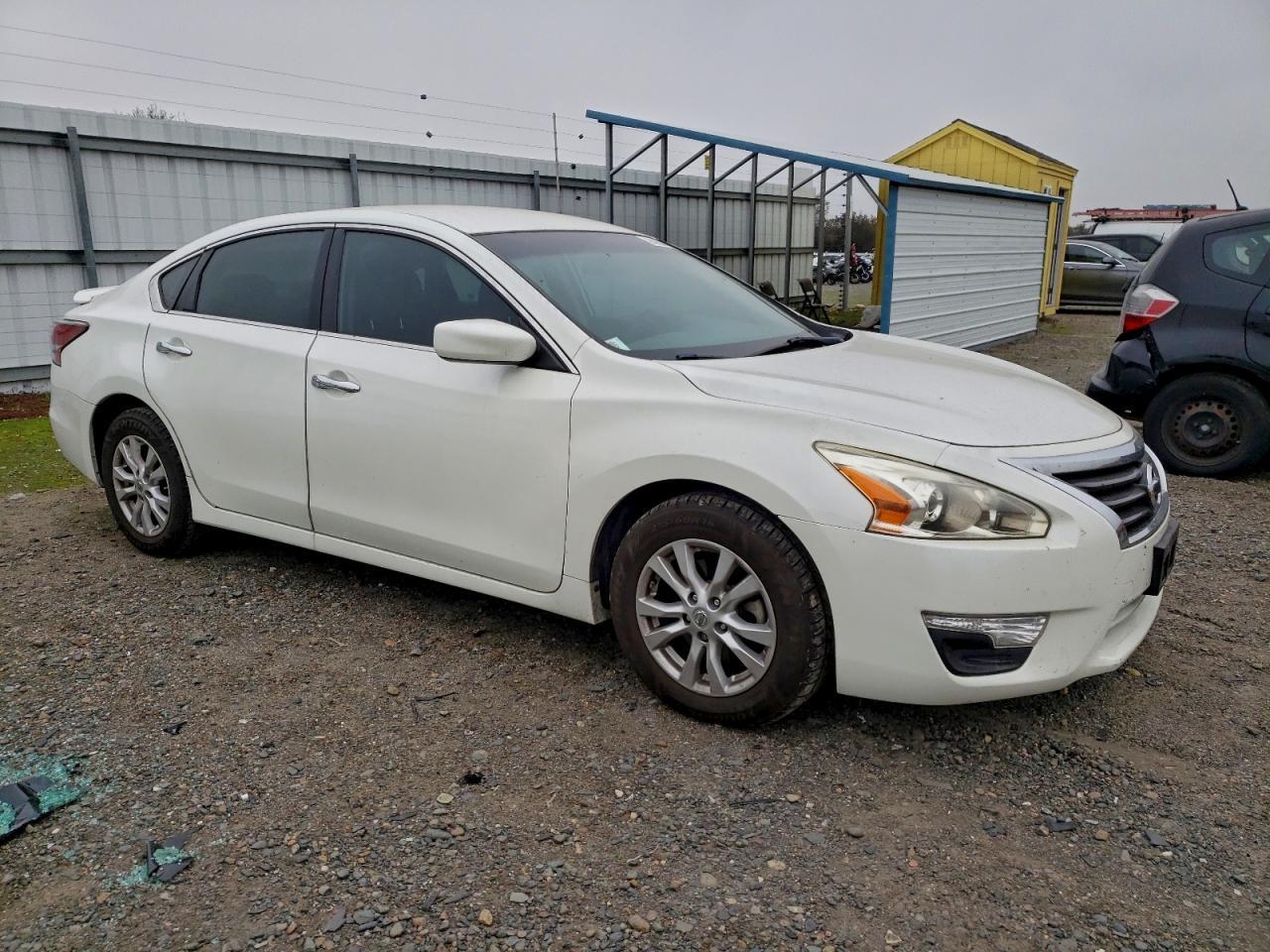 2014 Nissan Altima 2.5 - Image 4