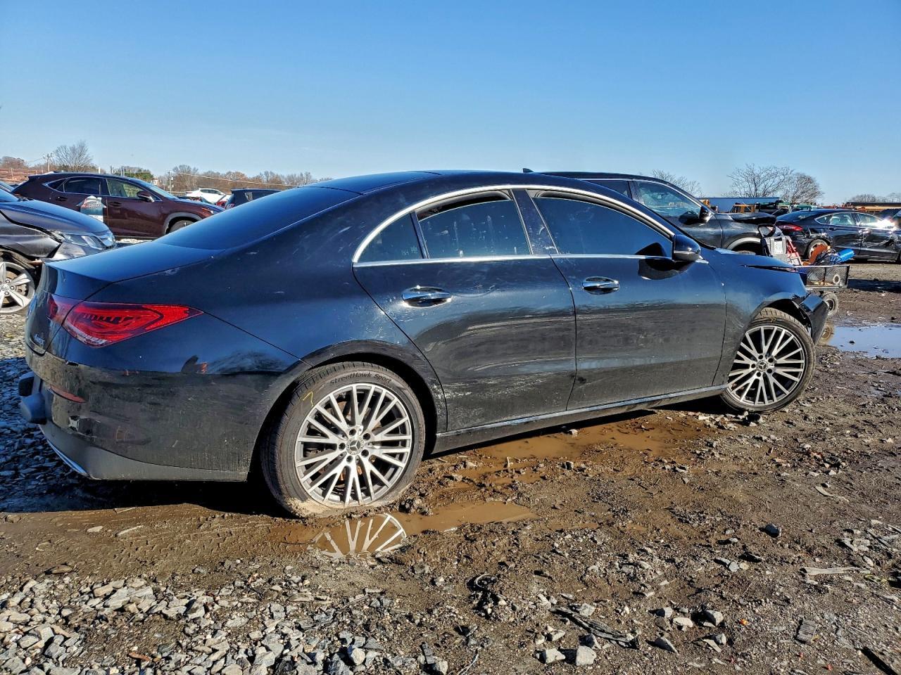2022 Mercedes-Benz Cla 250 4Matic - Image 3