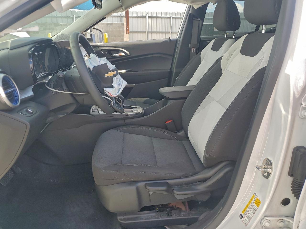 2024 Chevrolet Trax Ls - Image 7