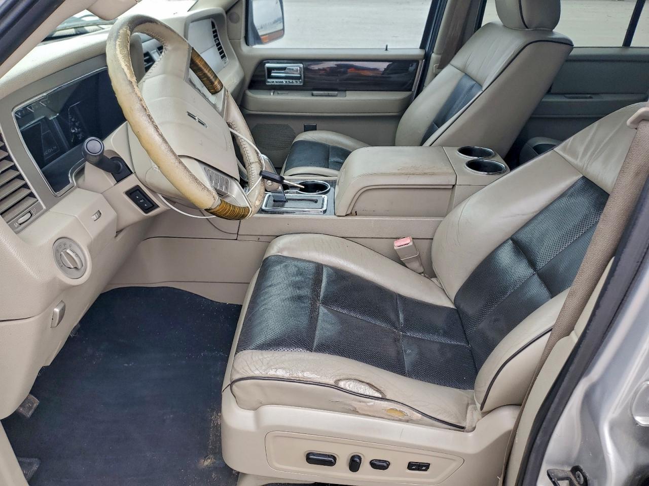 2010 Lincoln Navigator - Фото 7