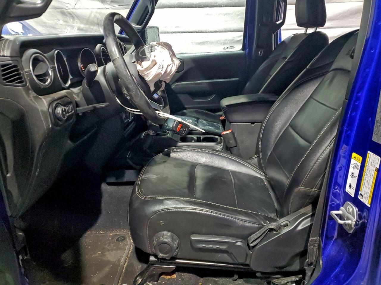 2018 Jeep Wrangler Unlimited Sahara - Image 7