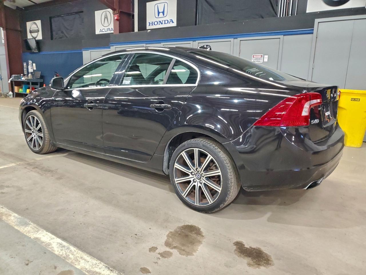 2015 Volvo S60 Premier - Image 2