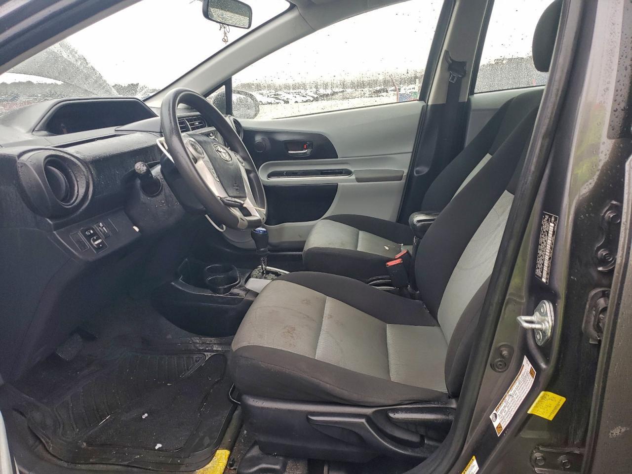 2014 Toyota Prius C - Image 7