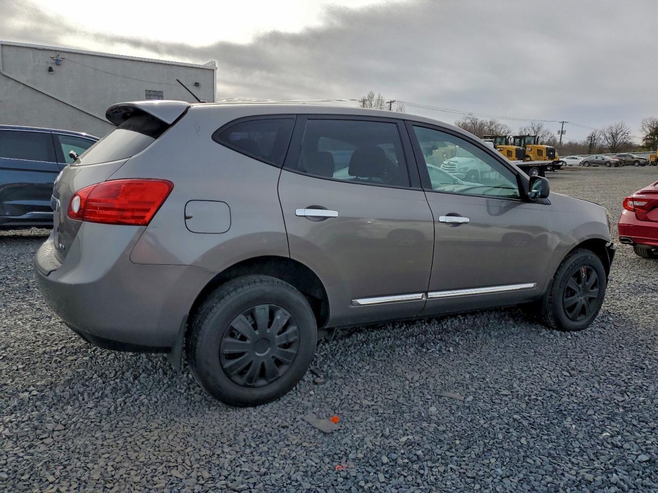 2013 Nissan Rogue S - Фото 3