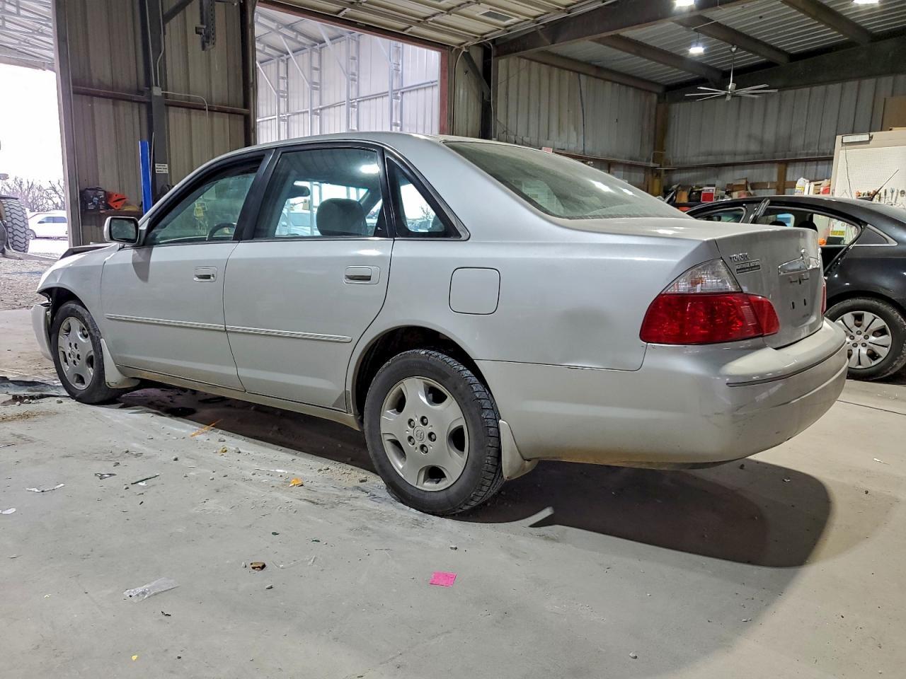 2004 Toyota Avalon Xl - Image 2