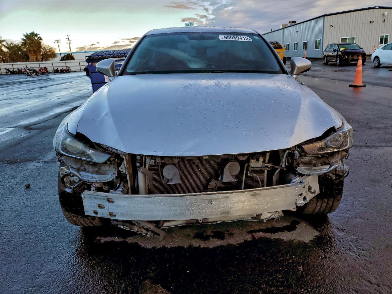 2016 Lexus Is 200T - Image 5