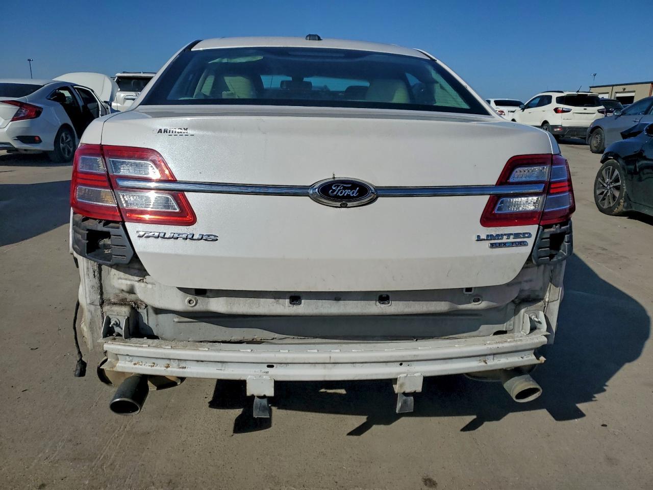 2014 Ford Taurus Limited - Фото 6
