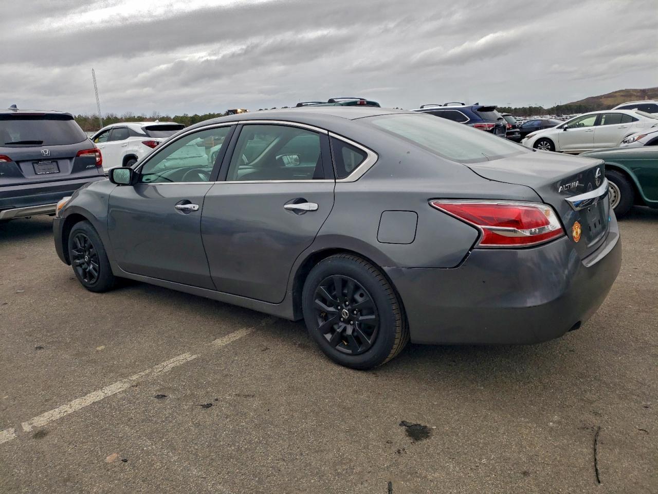 2014 Niss Altima - Фото 2