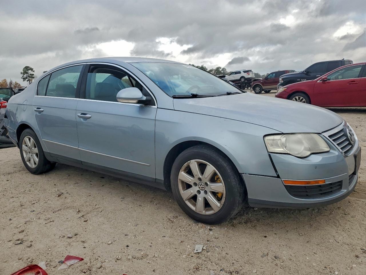 2007 Volkswagen Passat 2.0T - Image 4