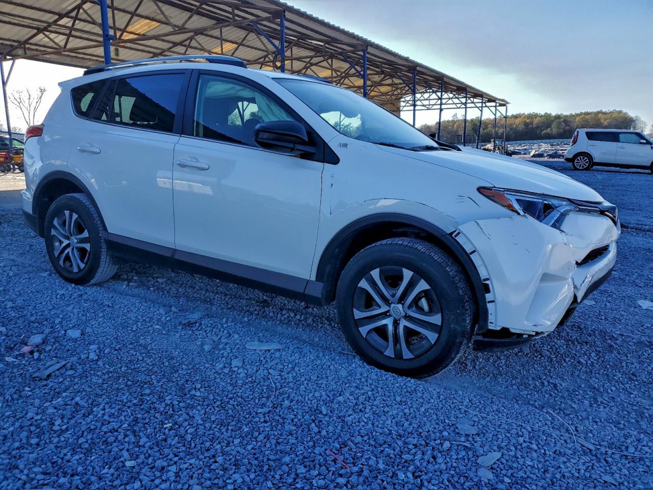 2017 Toyota Rav4 Le - Фото 4