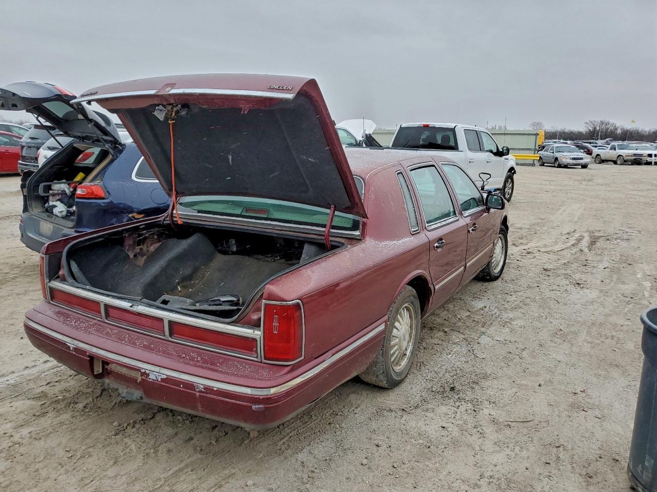 1996 Lincoln Townhouse Town Car Signature - Фото 3