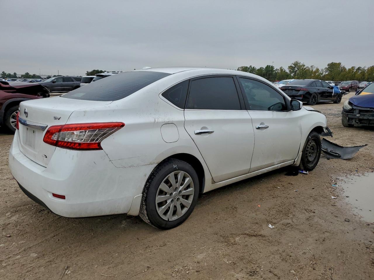 2013 Nissan Sentra S - Фото 3