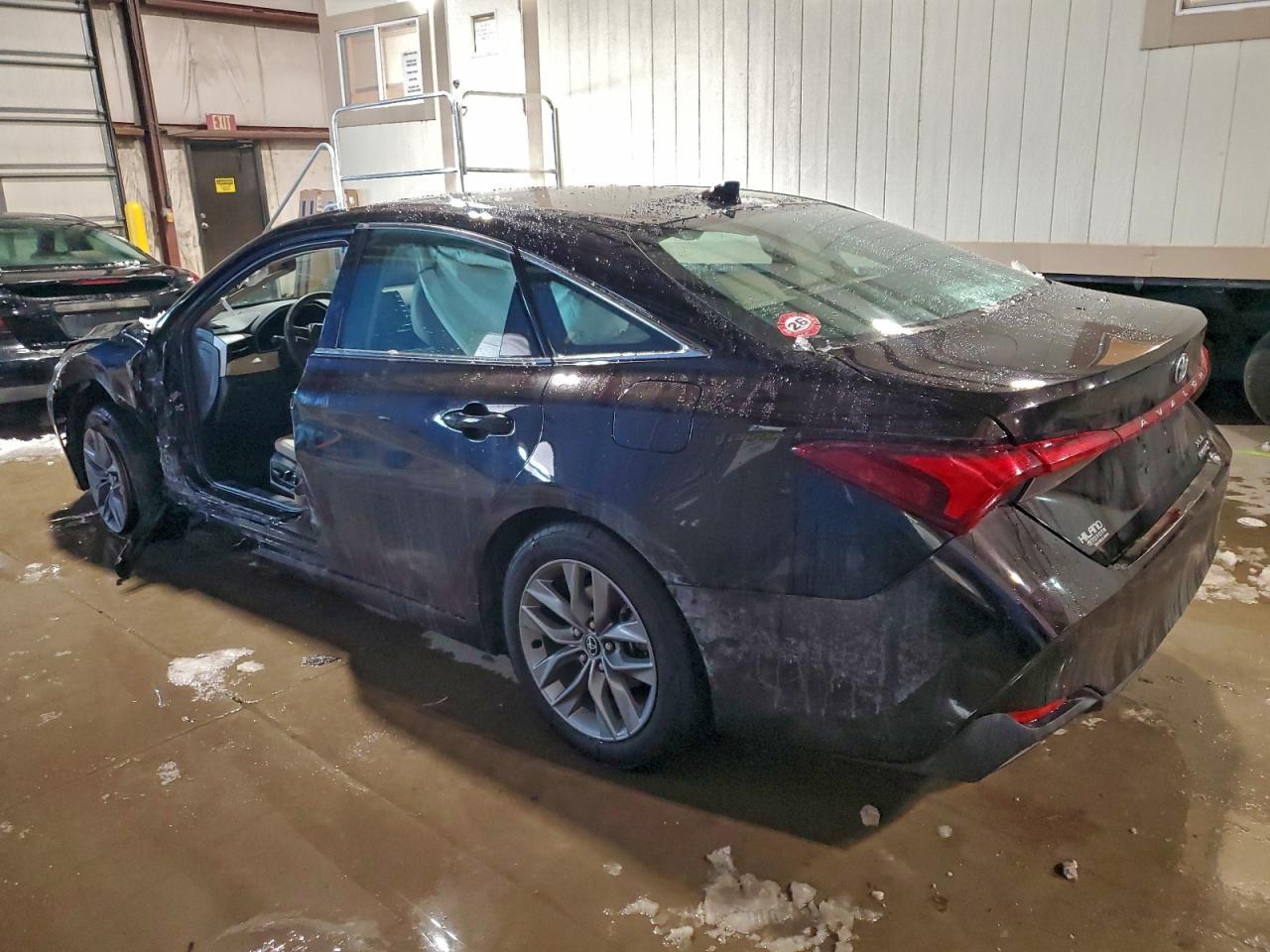 2020 Toyota Avalon Xle - Фото 2