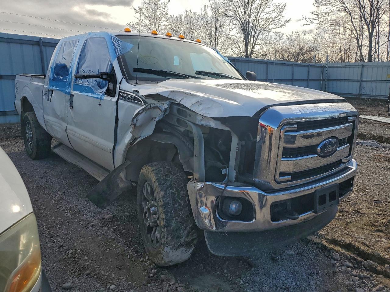 2015 Ford F250 Super Duty - Фото 4