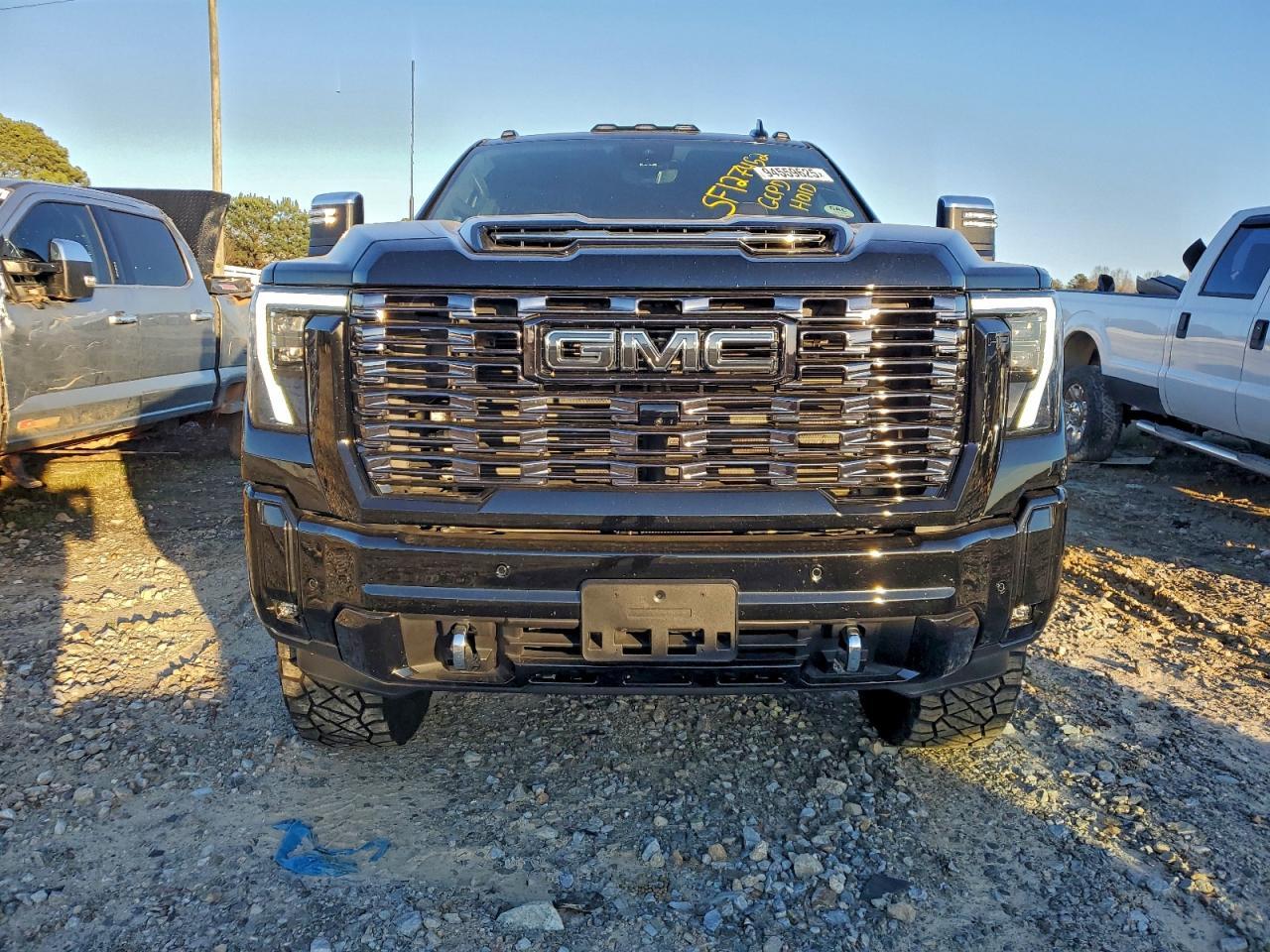 2025 GMC Sierra K2500 Denali Ultimate - Image 5